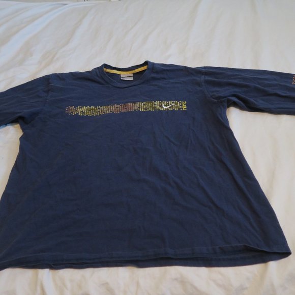 Nike Other - VTG Y2K Mini Square Patterned Long Sleeve T-Shirt